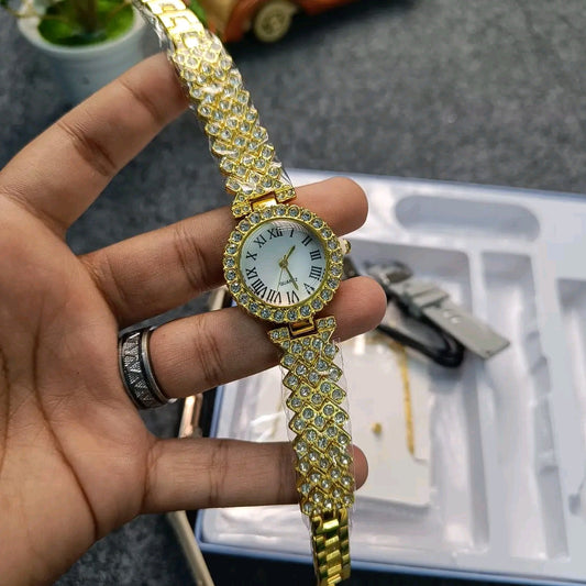 💝 Coffret Élégance – Montre & Bijoux pour Femme

🎯 "Un seul coffret, mille façons de dire je pense à toi."